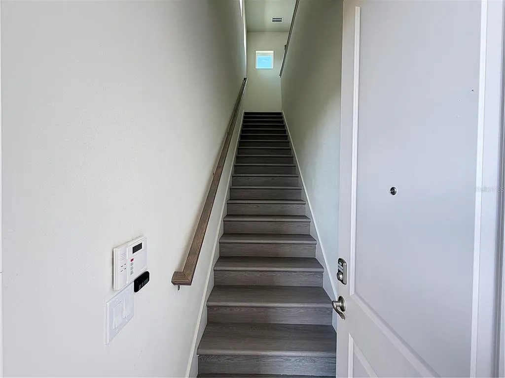 1 bed, 1.0 bath, 900 sqft, $1,750 — Photo 4