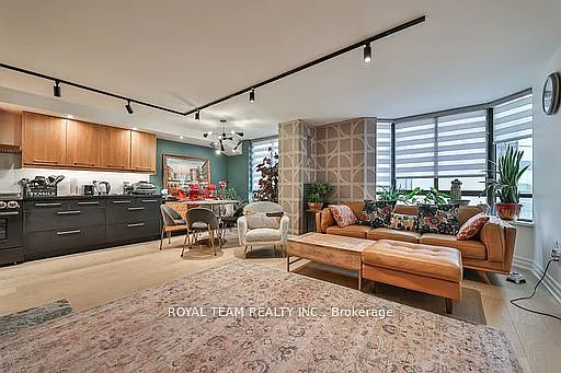 211 N Saint Patrick St S #Penthouse C-10 — Photo 12