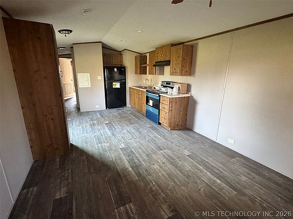 4th image of 449 W Sand Rd