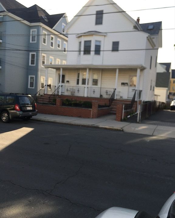2nd image of 204 School St