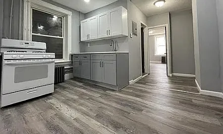 74 Clerk St #1L — Photo 3