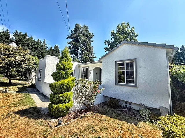 208 S Summit Ave — Photo 49