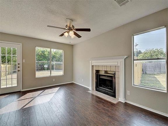 5th image of 13307 Waverly Ct