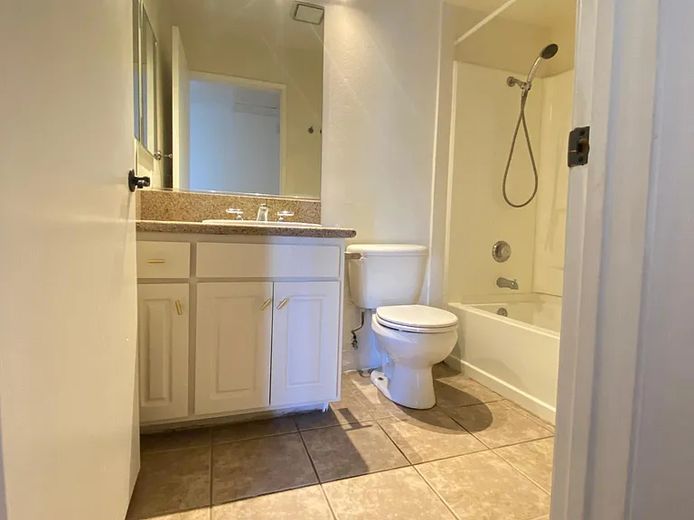 64 N Mar Vista Ave #103 — Photo 10