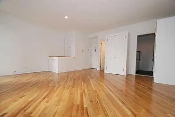 Rented by Buchbinder & Warren | media 17