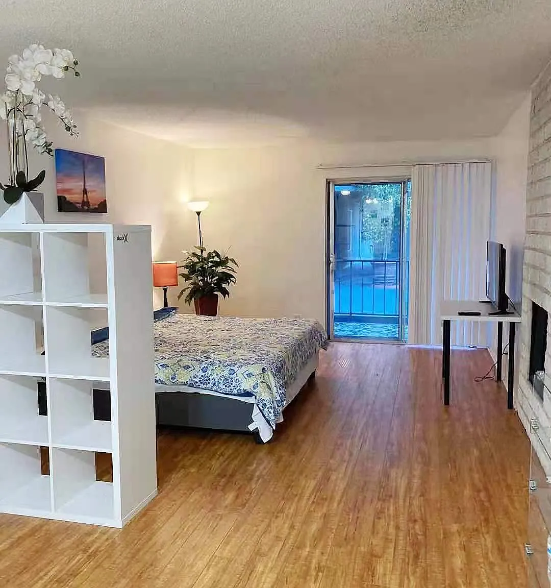 5 bed, 1800 sqft, $1,800 — Photo 1