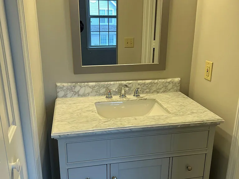 Private vanity for bedroom 1