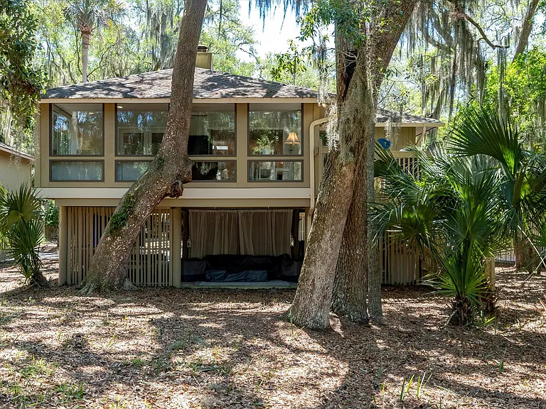 1136 Summerwind Ln — Photo 60
