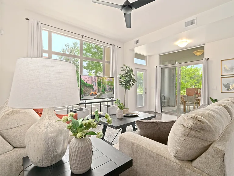 803 Blondel St #101 — Photo 1