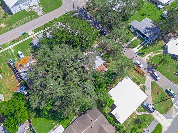 4th image of 657 Ave C SW