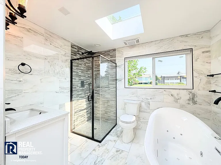 1726 N Jackson Ave — Photo 21