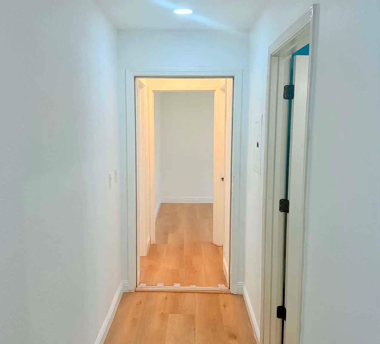 3 bed, 1.5 bath, 1050 sqft, $2,000 — Photo 2