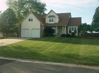 3411 Pebble Cir, Ravenna, OH 44266