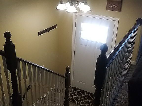 4th image of 221 NE 1st St
