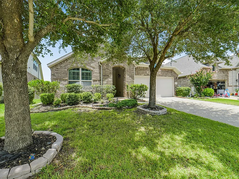 10919 Walts Run Ln — Photo 2