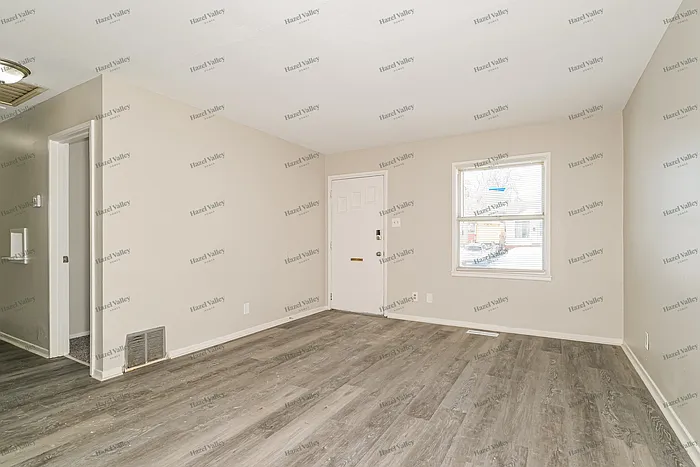 10312 Galloway Dr — Photo 4