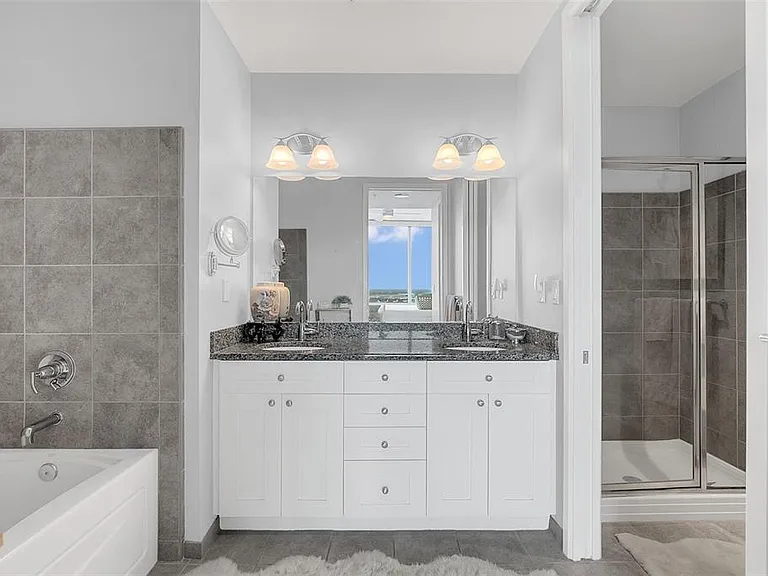 150 E Robinson St #31B — Photo 13