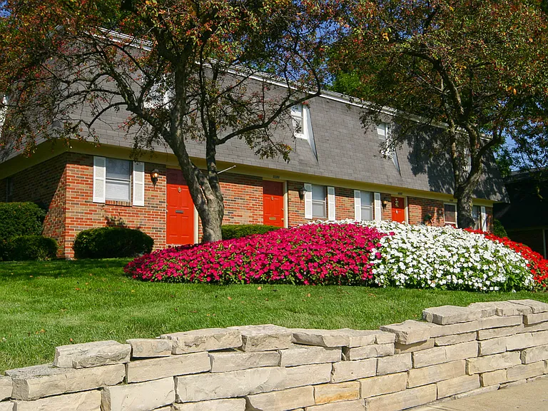 Kingswood Townhouses — Photo 11