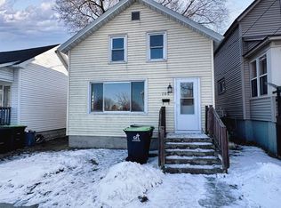 705 11th Ave, Menominee, MI 49858