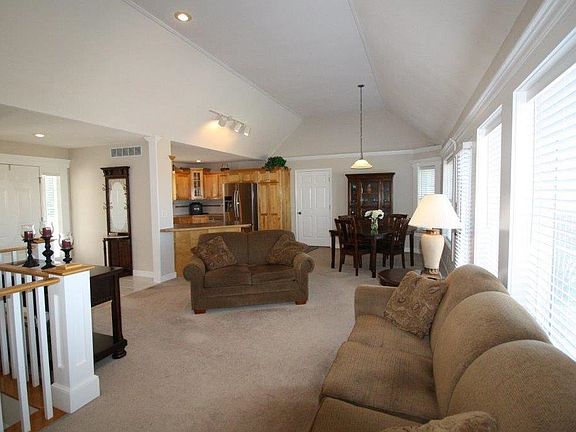 Living room, Dining Area, Kitchen