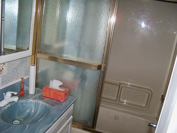 3rd image of 250 Greenville Ave