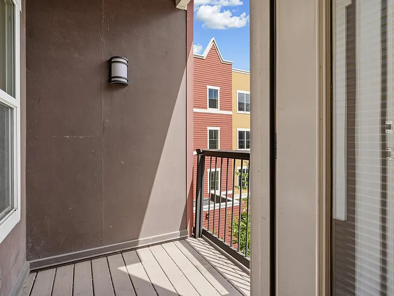 Clay Street Residences — Photo 22