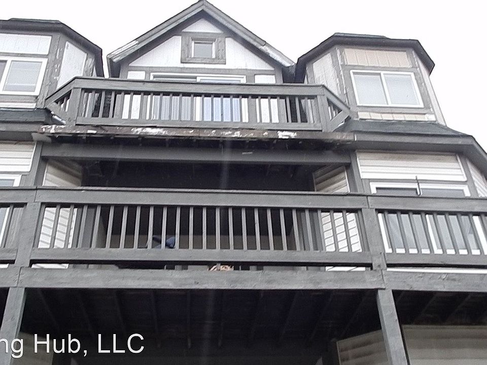 1st image of 951 Desoto St APT 2
