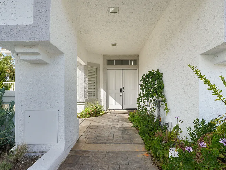 22411 Holly Ct — Photo 70