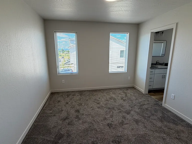 2024 Sunset Dr #5 — Photo 12