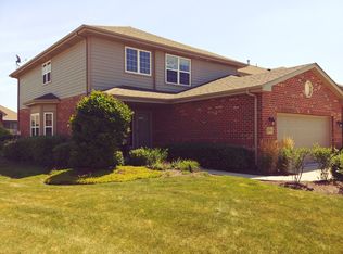 19741 Mulroy Cir, Tinley Park, IL 60487