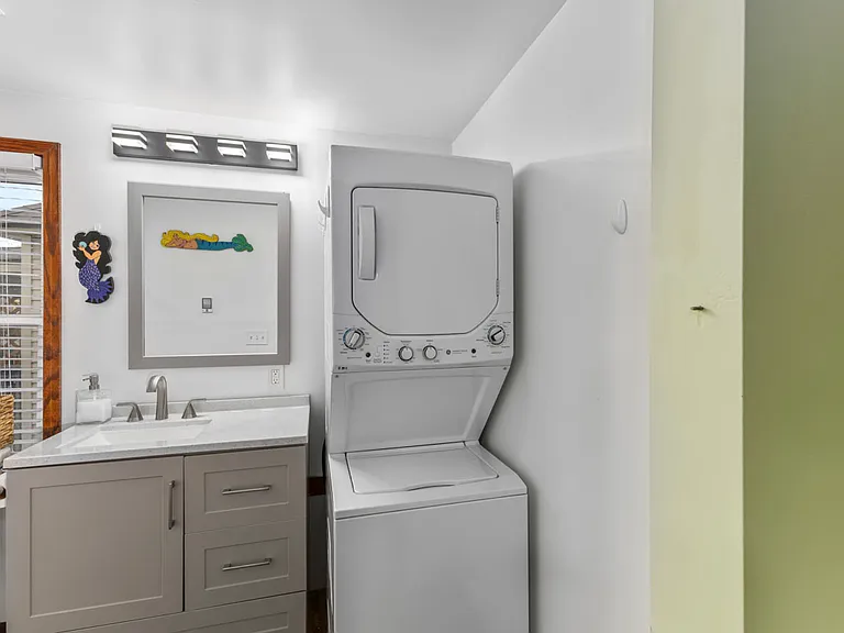 941 Leonard St NW #2 — Photo 12