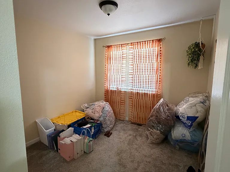 974 Hilltop Dr — Photo 31