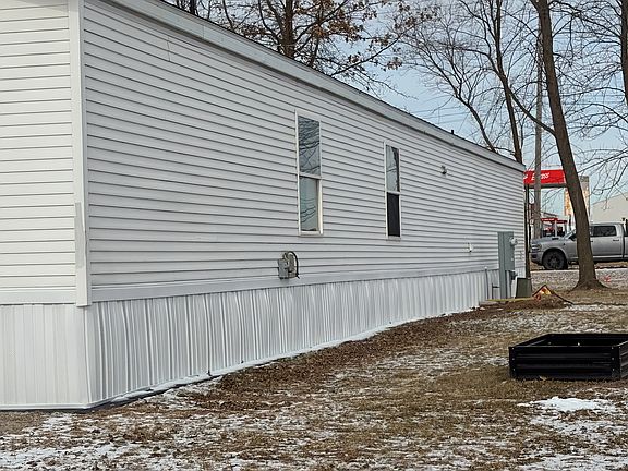 4th image of 200 N 28th St #12