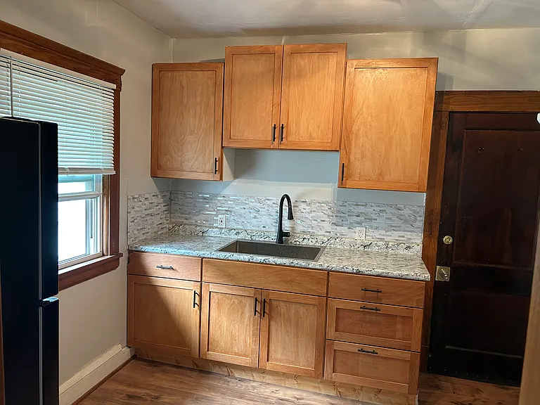 1230 Cranford Ave — Photo 11