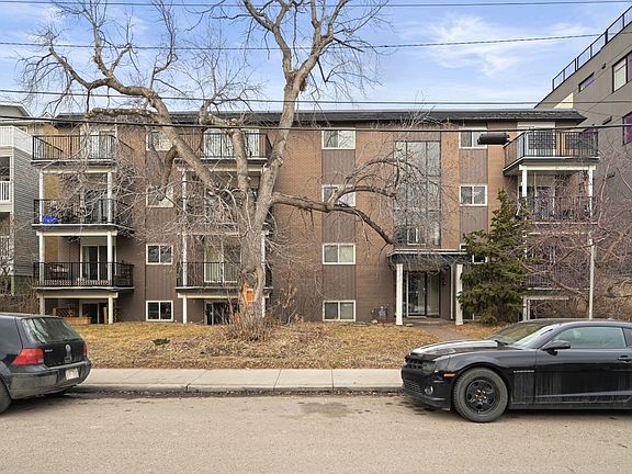 2nd image of 112 23rd Ave SW #306