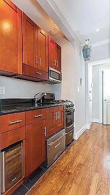 3rd image of 248 Mott St APT 17