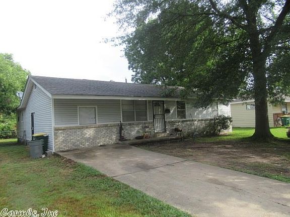 4th image of 800 Greendale Dr