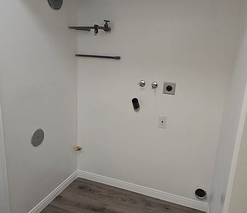 4th image of 8976 Aberdare St