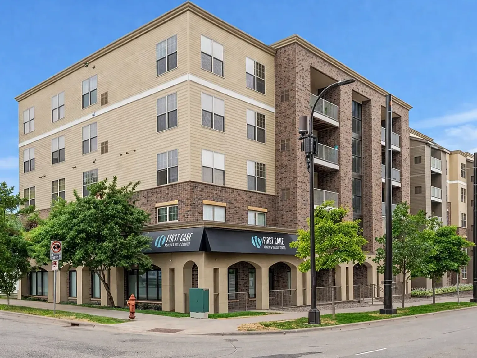 2 bed, 912 sqft, $950 — Photo 2