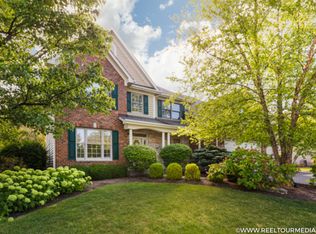 965 Sunflower Dr, Geneva, IL 60134