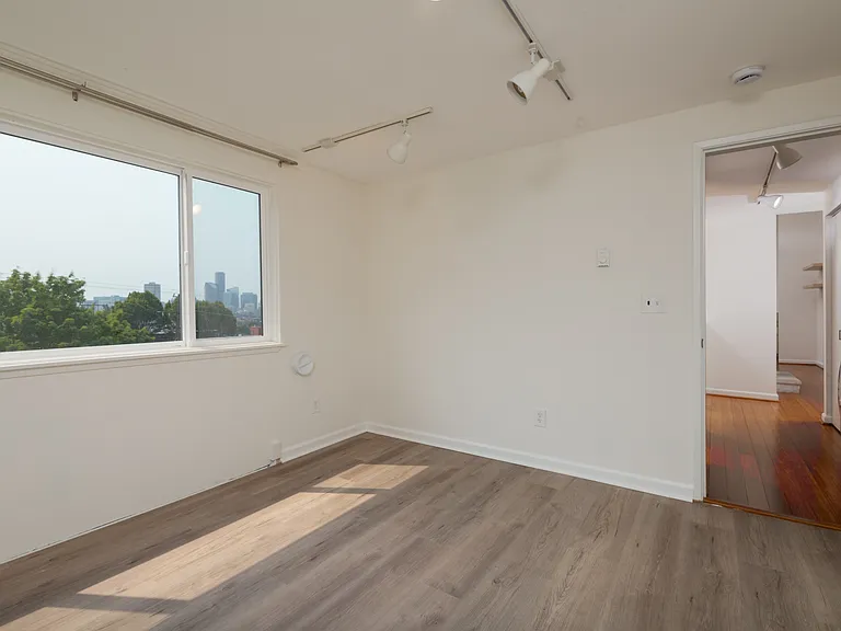 414 13th Ave E #Penthouse 4 — Photo 16