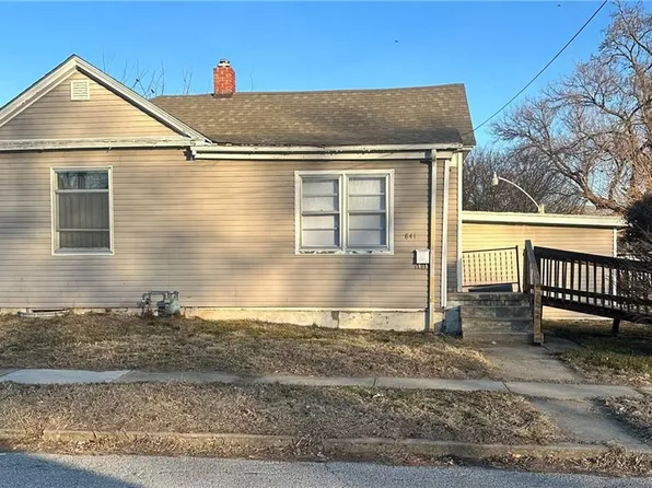 841 S 20th St, Saint Joseph, MO 64507