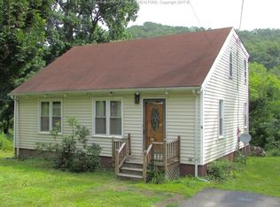 5141 Lone Pine Ln, Cross Lanes, WV 25313