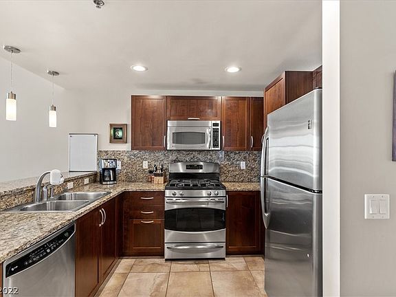 3rd image of 150 N Las Vegas Blvd #1020