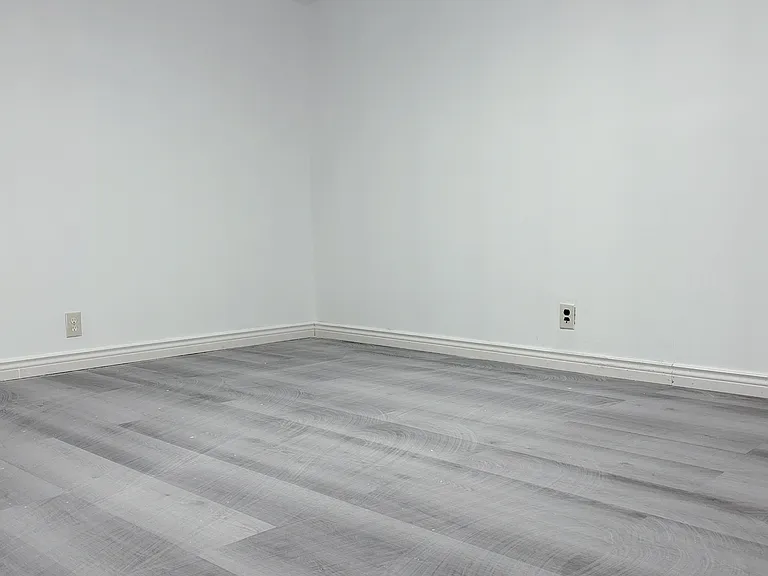 433 Hamilton Ave — Photo 1