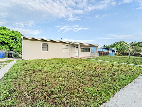 2nd image of 1786 Lauderdale Manor Drive