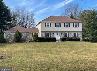 22 Sunset View Dr, Glen Mills, PA 19342