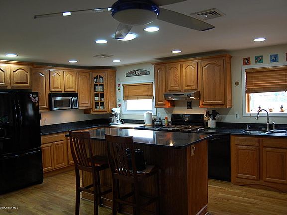 4th image of 19 Mirador Ct