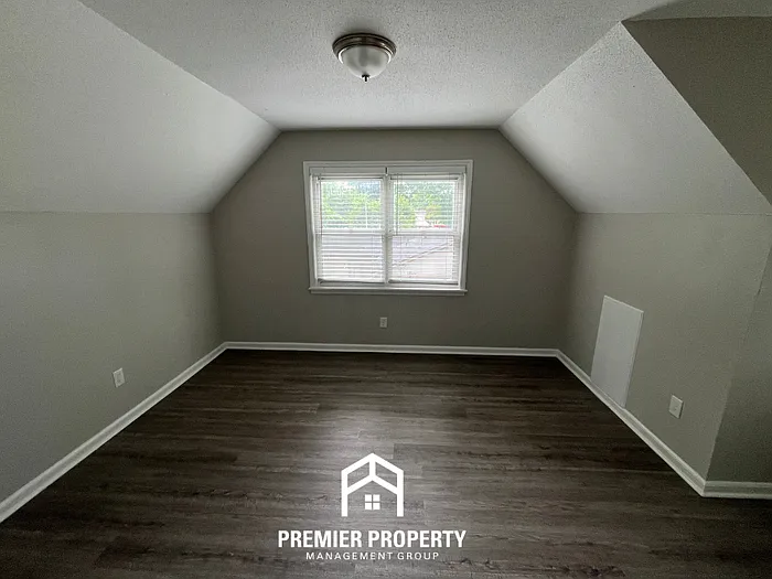 4977 Knight Arnold Rd — Photo 14