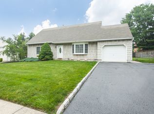 278 McKinley Ave, Edison, NJ 08820